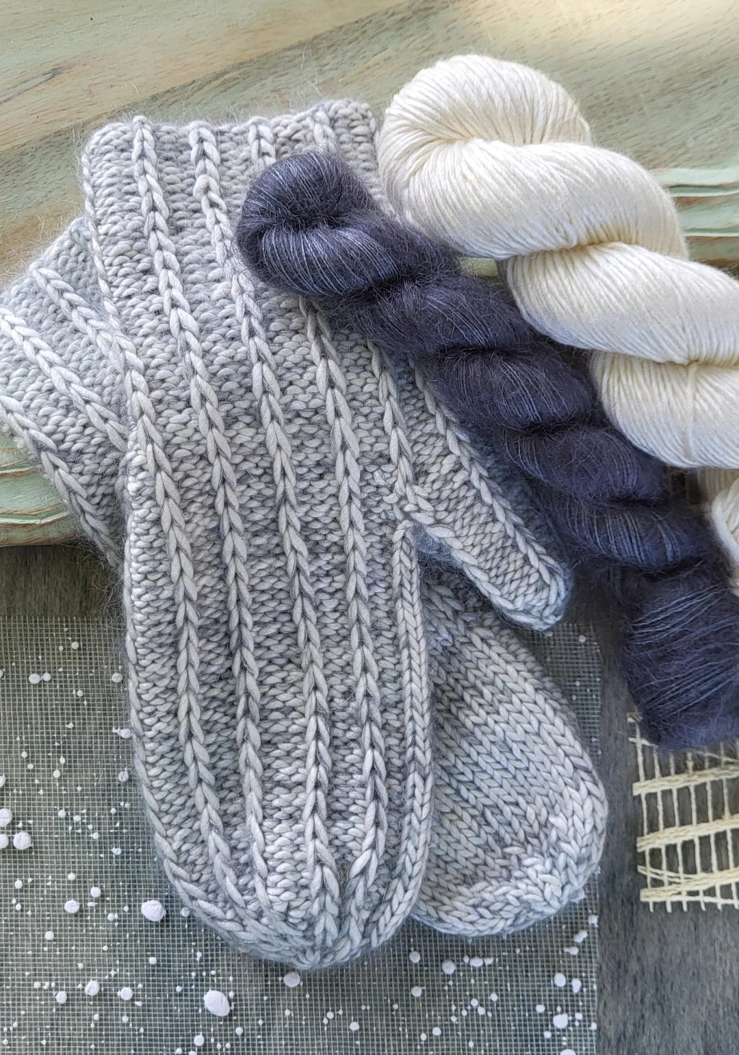 Blitzen Mittens | Knitting pattern and Optional kit - Image 4