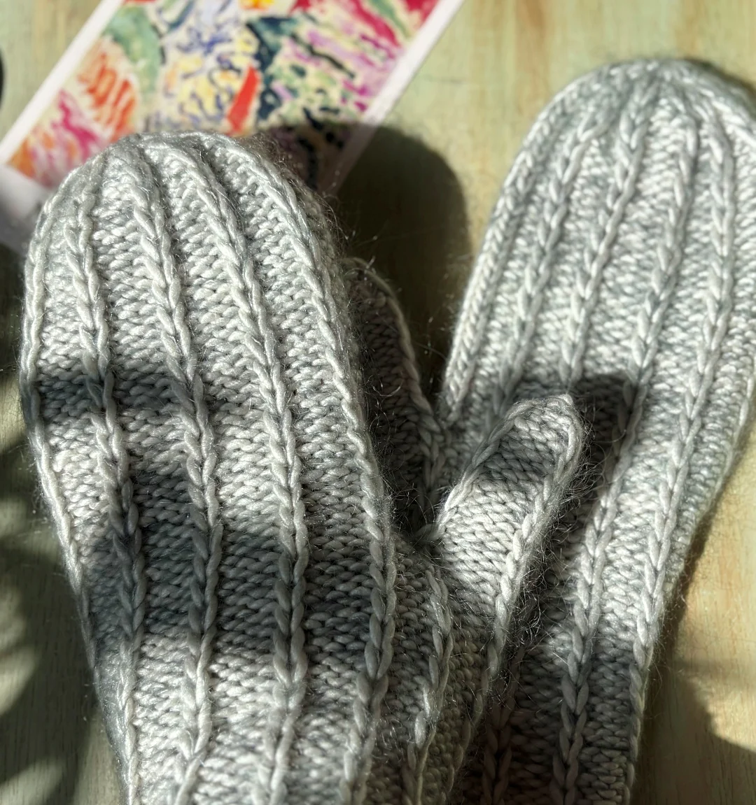 Blitzen Mittens | Knitting pattern and Optional kit - Image 6