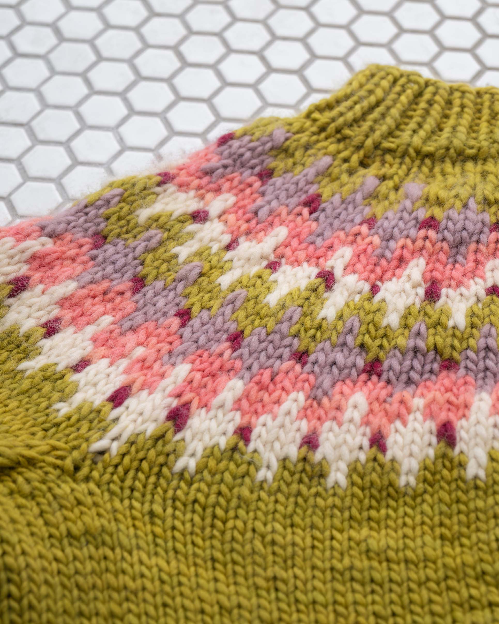 Cardigan Pop Art - Knitting Pattern and Optional Kits - Image 3