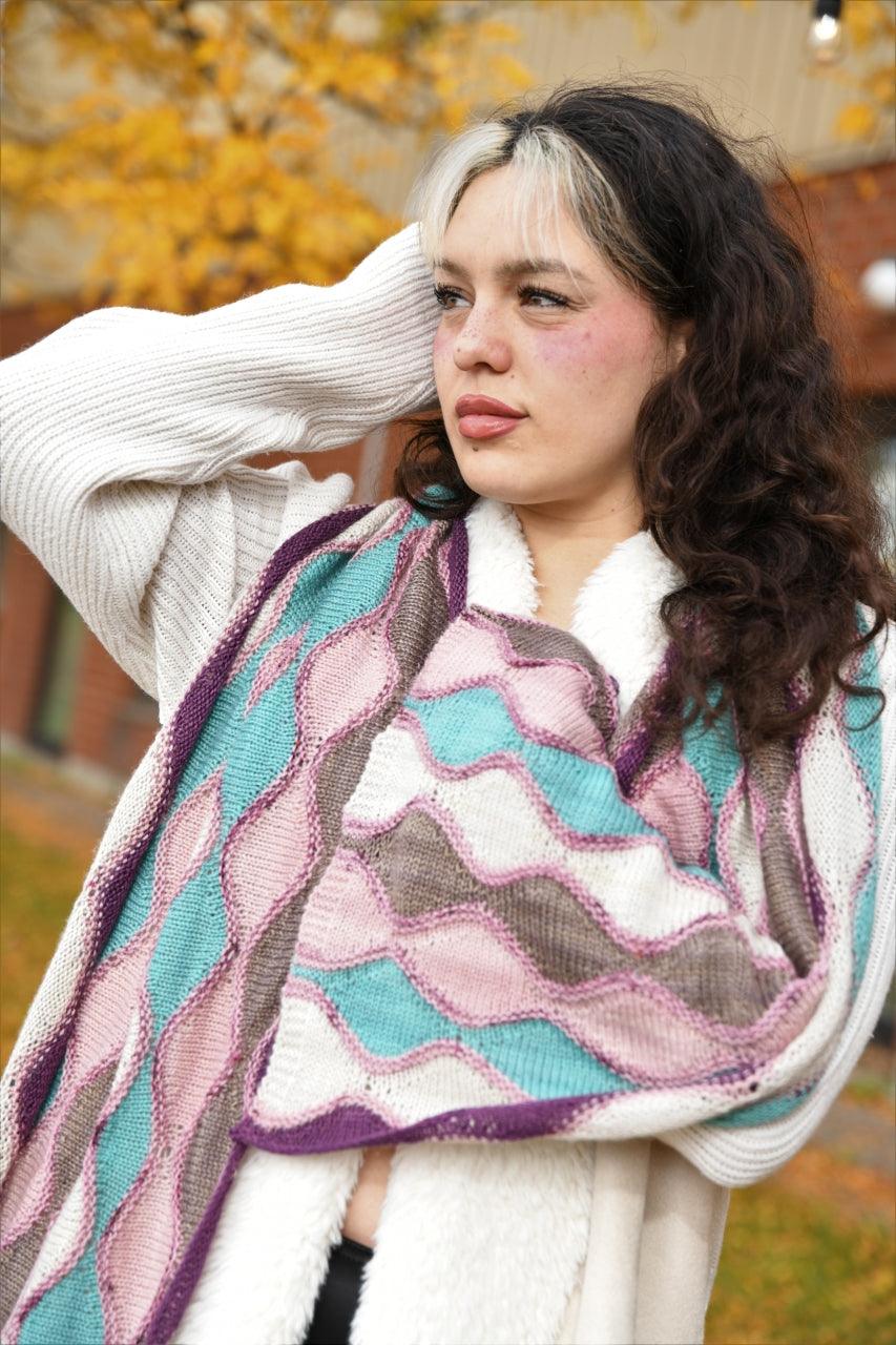 Garland of Stitches Wrap - KNITTING PATTERN - Image 4
