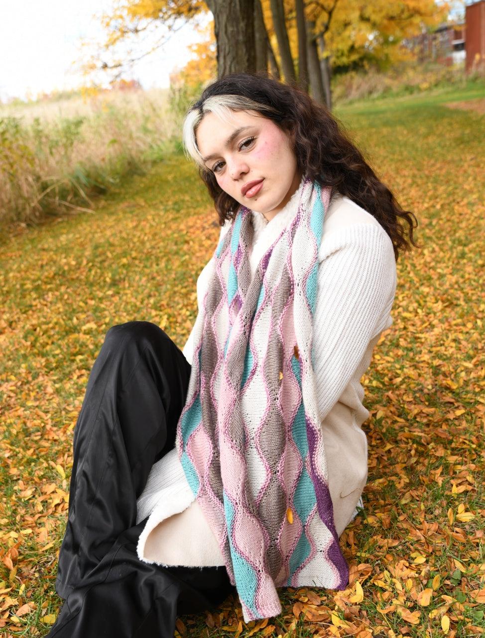 Garland of Stitches Wrap - KNITTING PATTERN - Image 5
