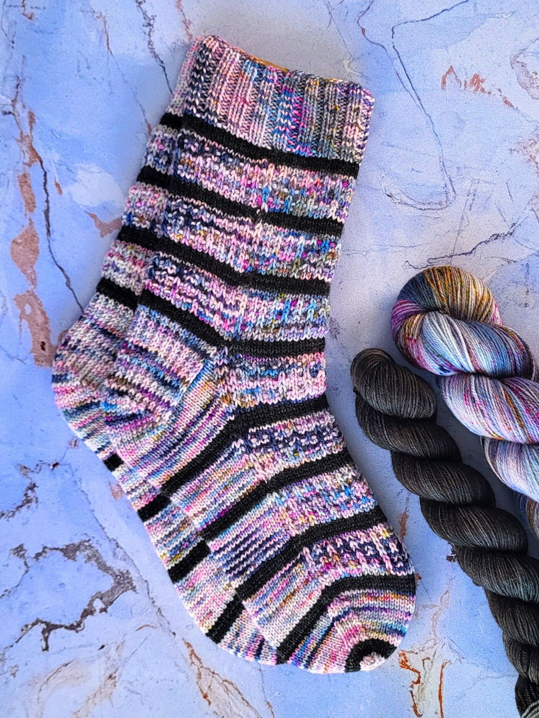Le Plateau Socks - Knitting Kit - Image 2