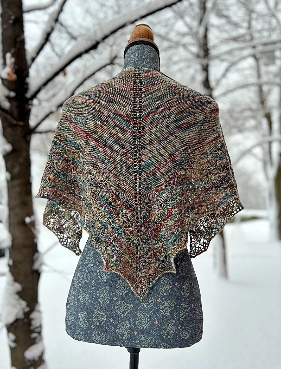 Feuilles Étincelantes | Knitting Pattern and Optional Kit - Image 4
