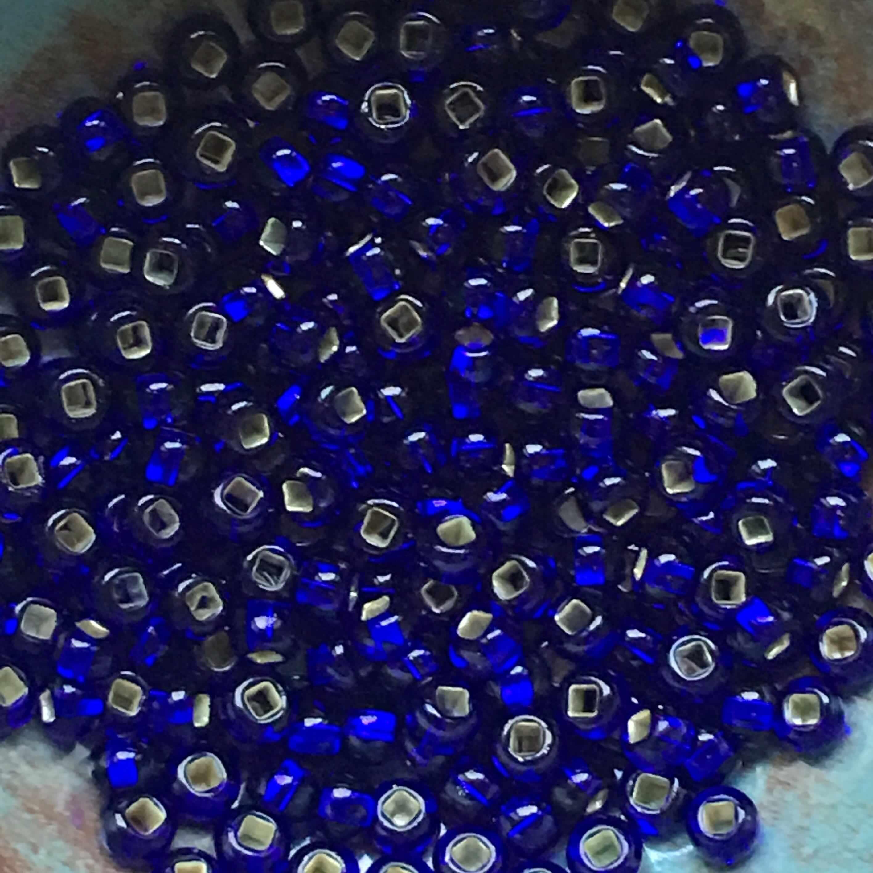 Czech Seed Beads Beads 6/0 (4mm) - Image 5