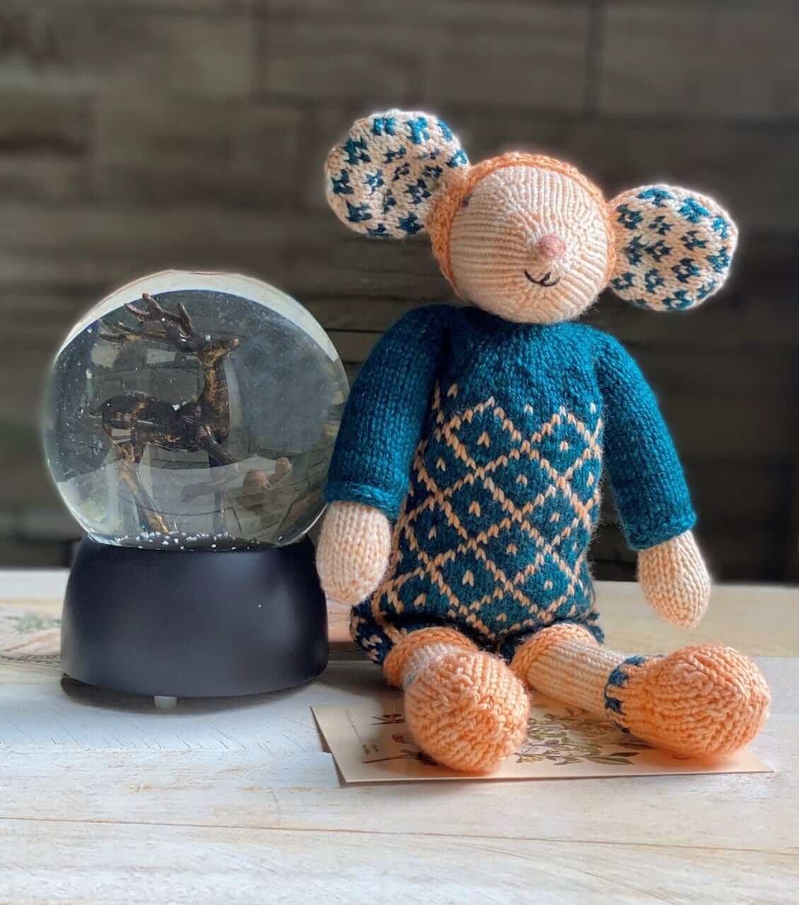 Selbie Mouse Knititng Kit - Image 12