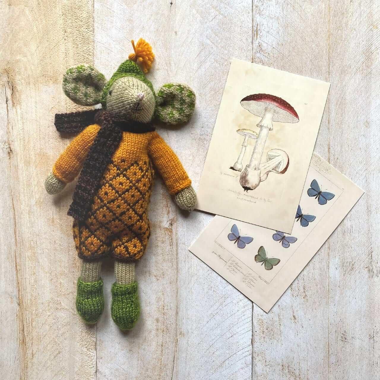 Selbie Mouse Knititng Kit - Image 3