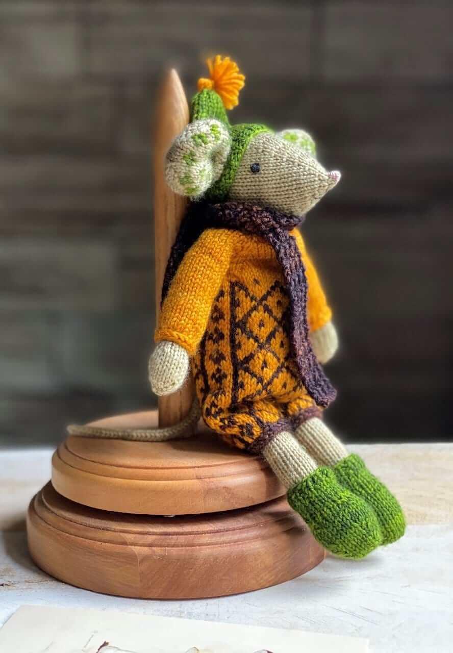 Selbie Mouse Knititng Kit - Image 5