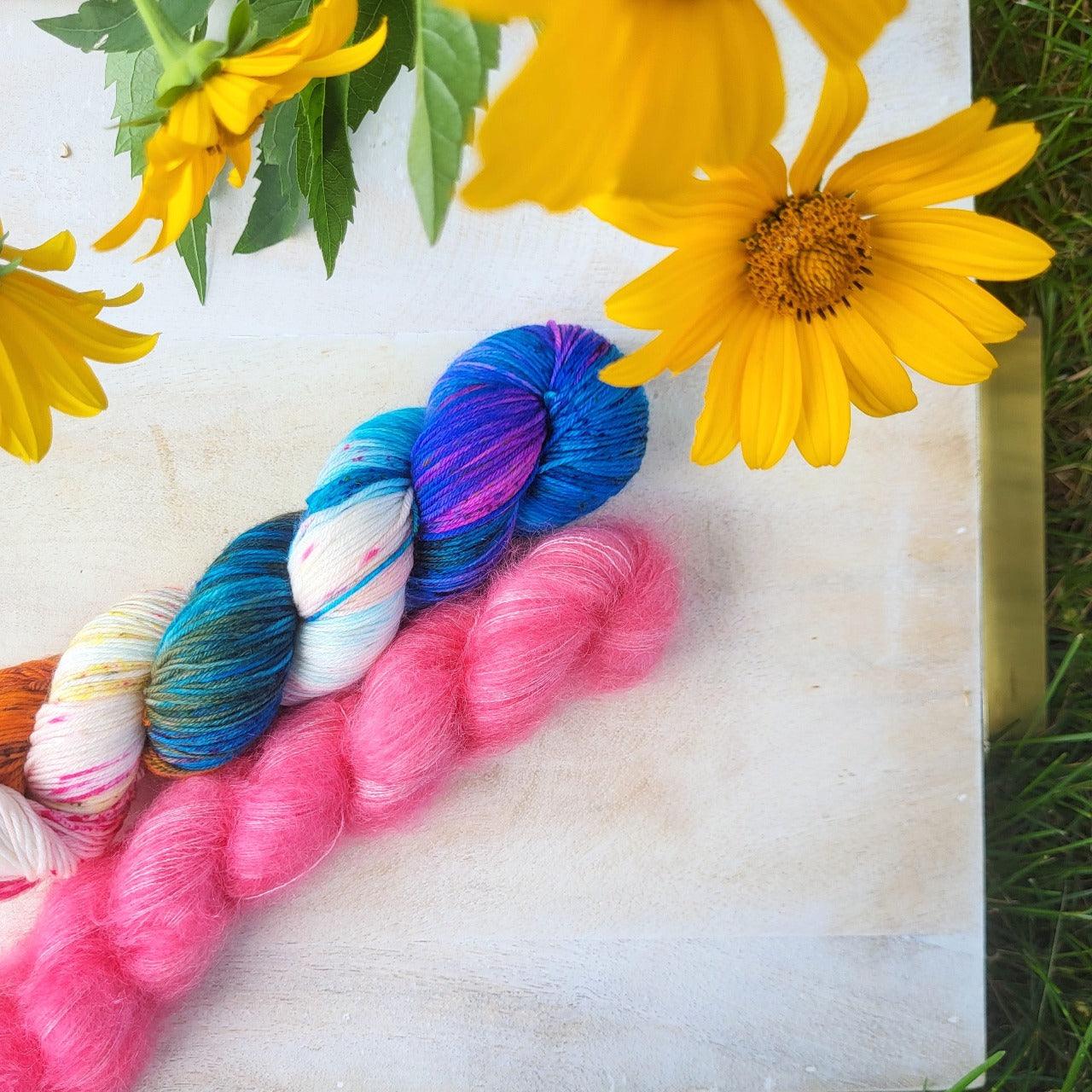 Spring Daisies KNITTING KIT - Image 2