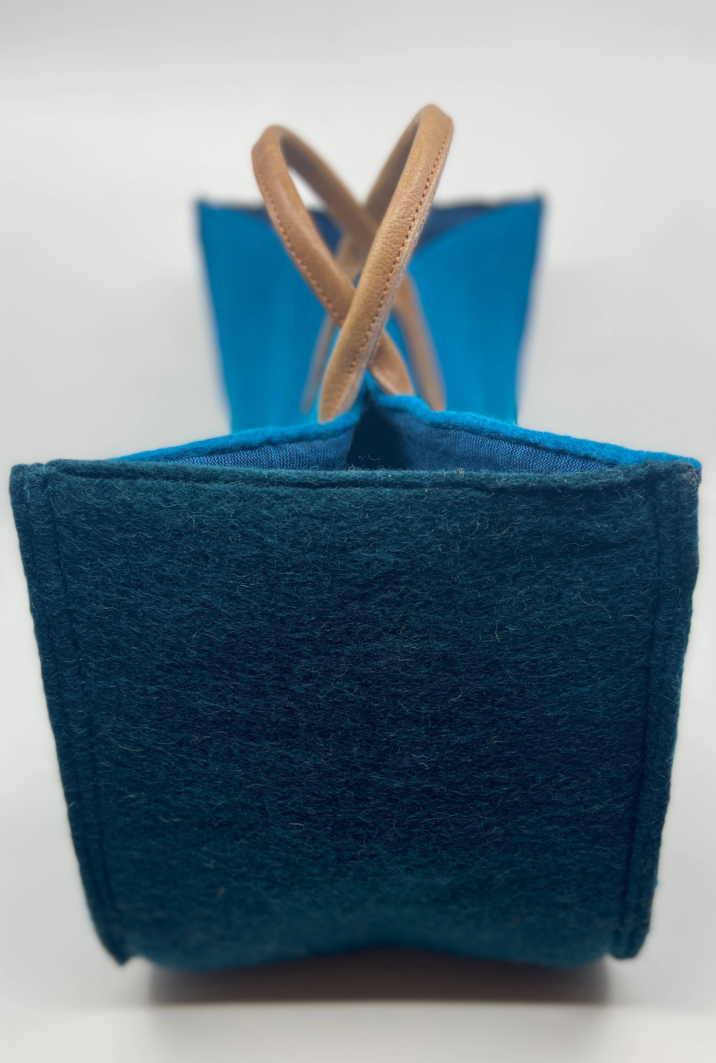 Fibres of Life - The Grab-&-Go Carry All - Image 5