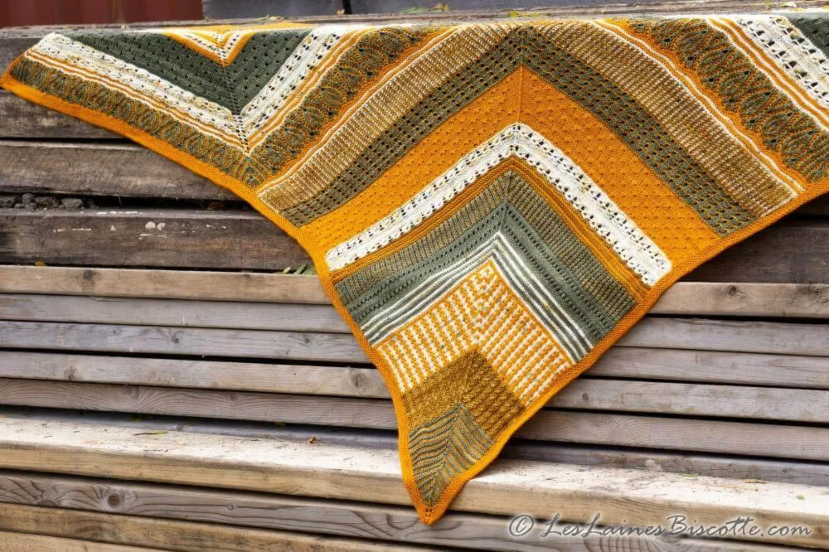 Triptyque Shawl | Knitting pattern and Optional kits - Image 7