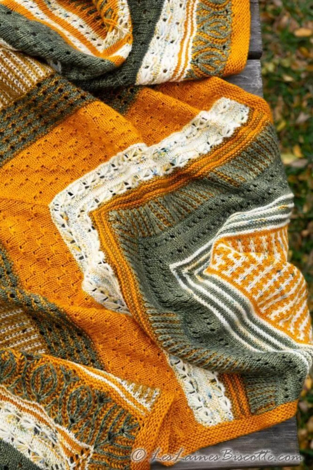 Triptyque Shawl | Knitting pattern and Optional kits - Image 8