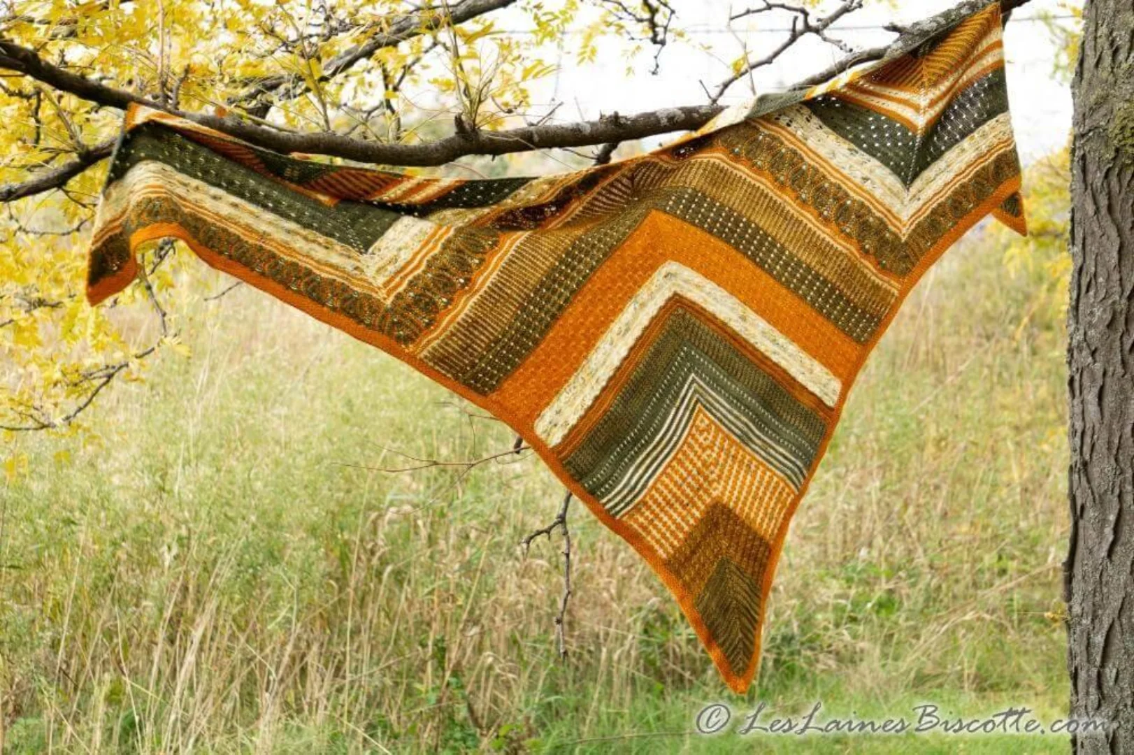 Triptyque Shawl | Knitting pattern and Optional kits - Image 9