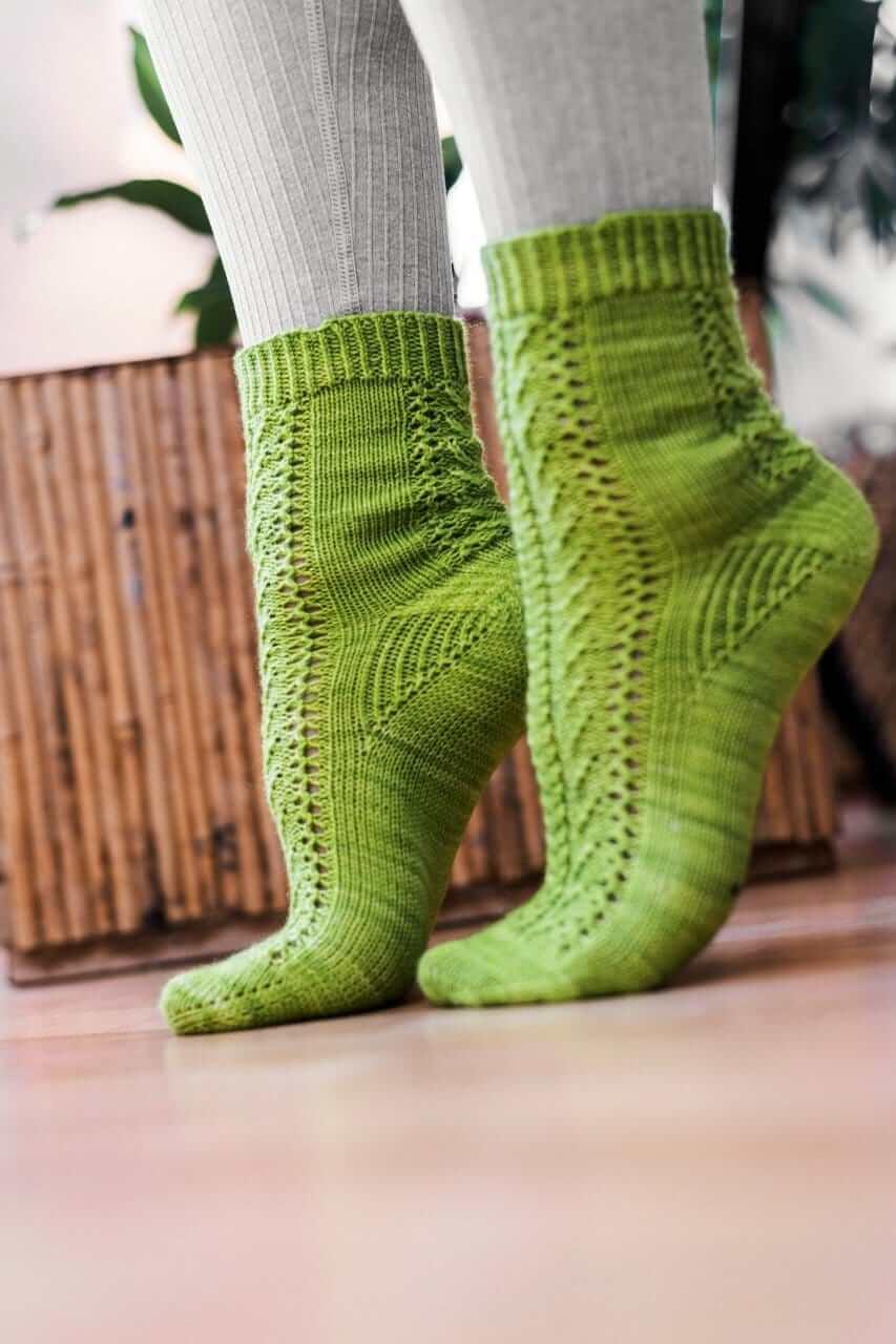 Twist Spring Socks - Knitting Pattern - Image 2