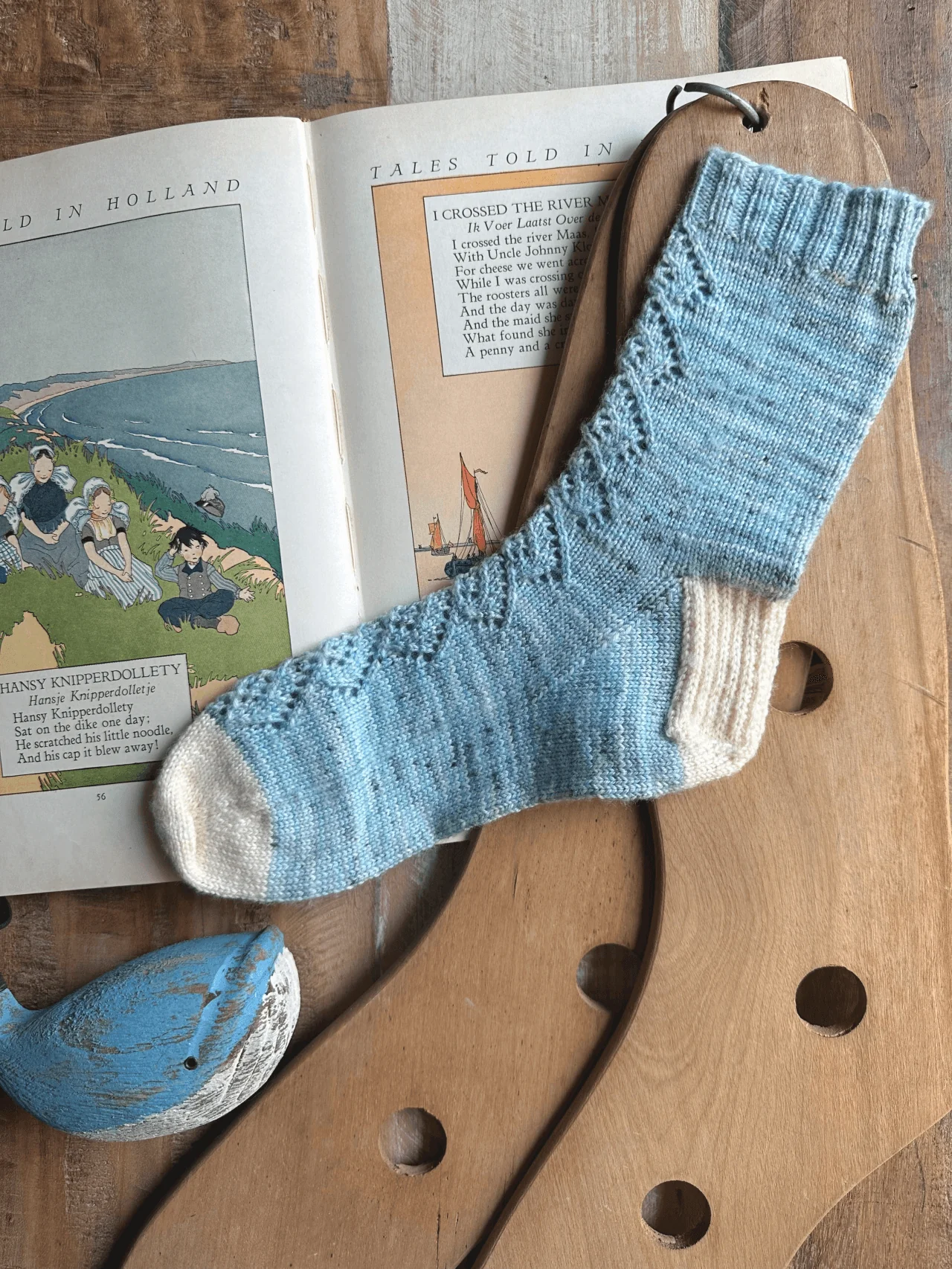 Water Slide Socks - KNITTING PATTERN - Image 3