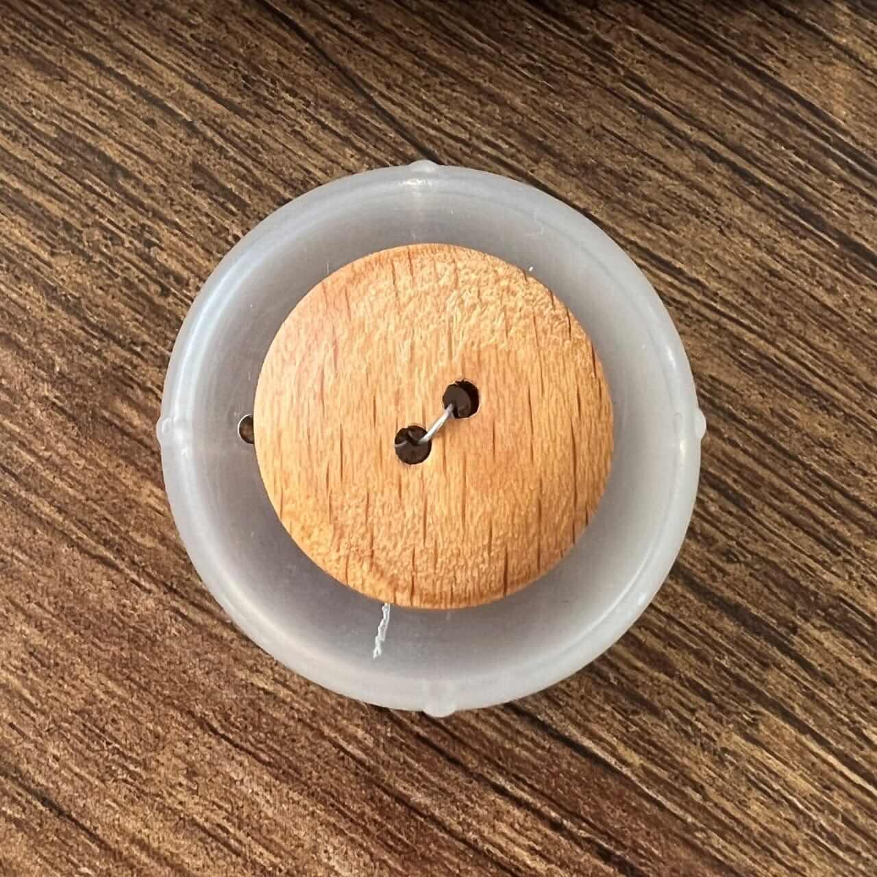 Wooden button 2007