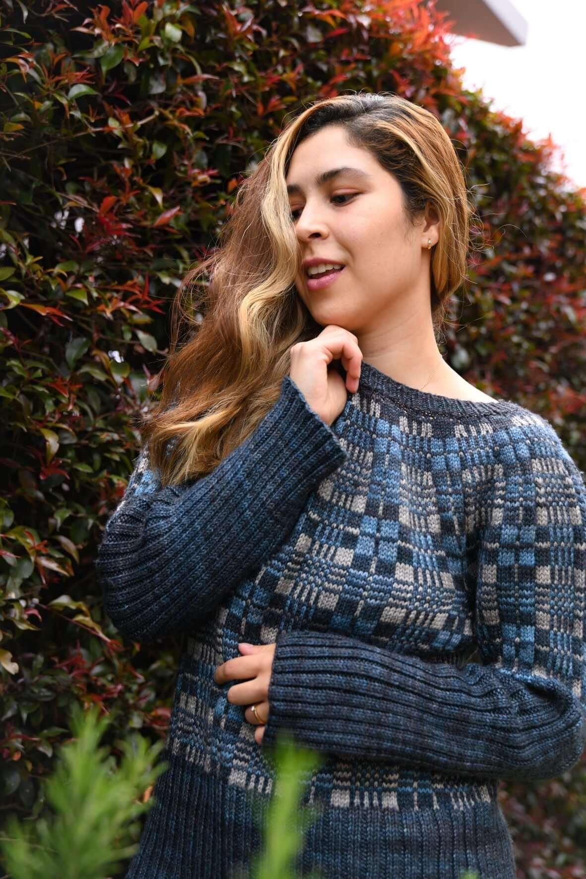 Yoke sweater knitting kit - Inspiration Tartan - Image 2